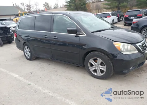 2008 Honda Odyssey Touring z USA, uszkodzony, nr VIN 5FNRL38948B093282
